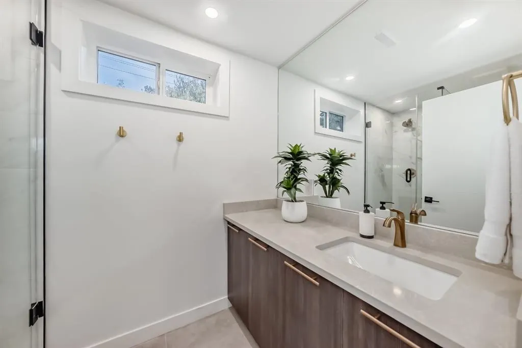 26 Dalgetty Place NW