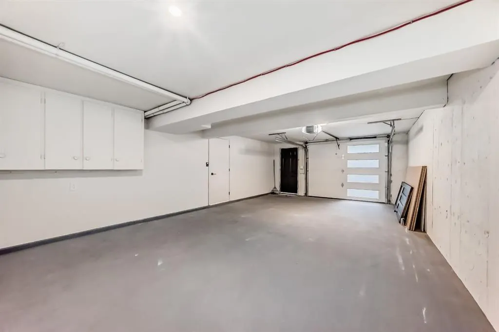 26 Dalgetty Place NW