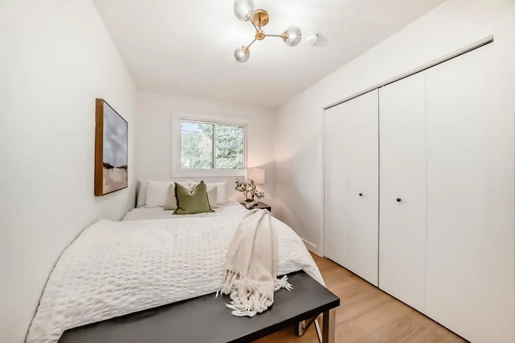 26 Dalgetty Place NW