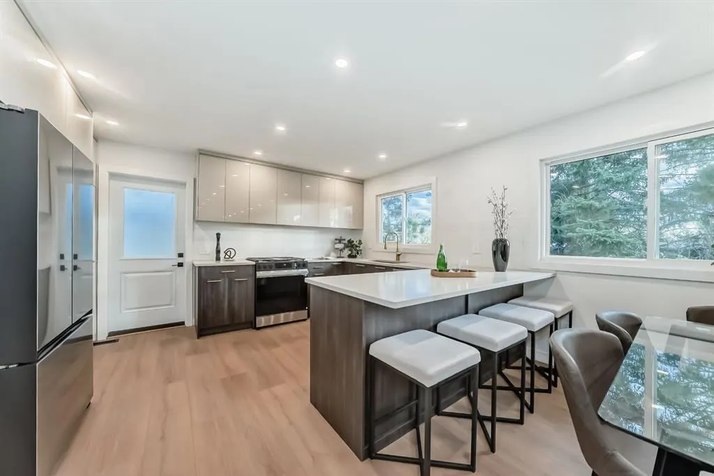 26 Dalgetty Place NW