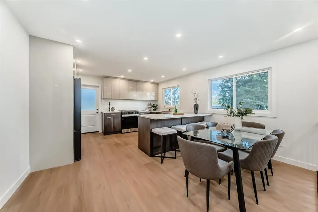 26 Dalgetty Place NW