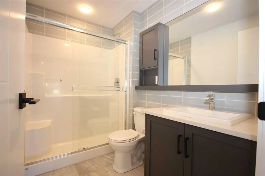 4138 University Avenue NW, #406