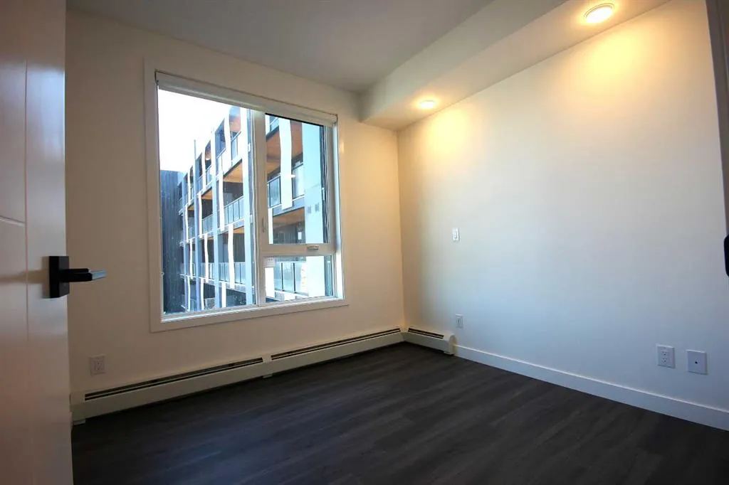 4138 University Avenue NW, #406