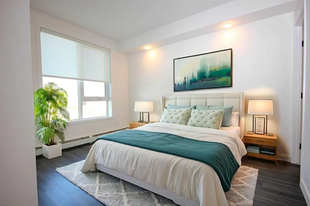 4138 University Avenue NW, #406