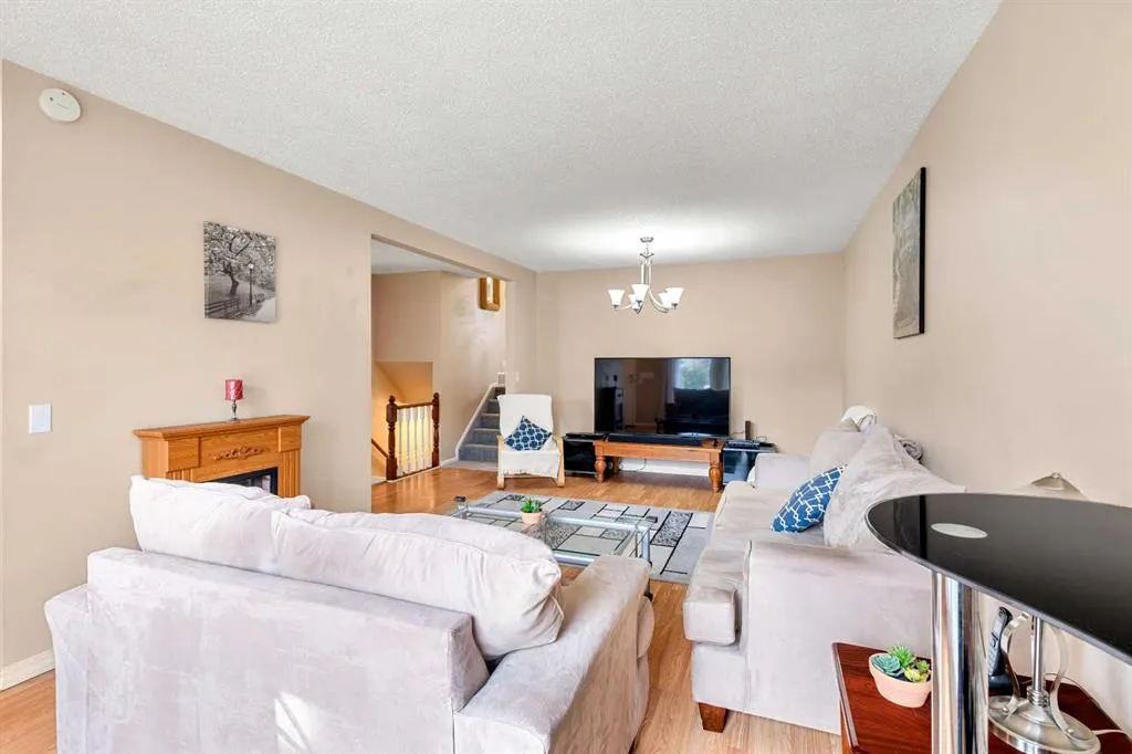 211 Abalone Place NE