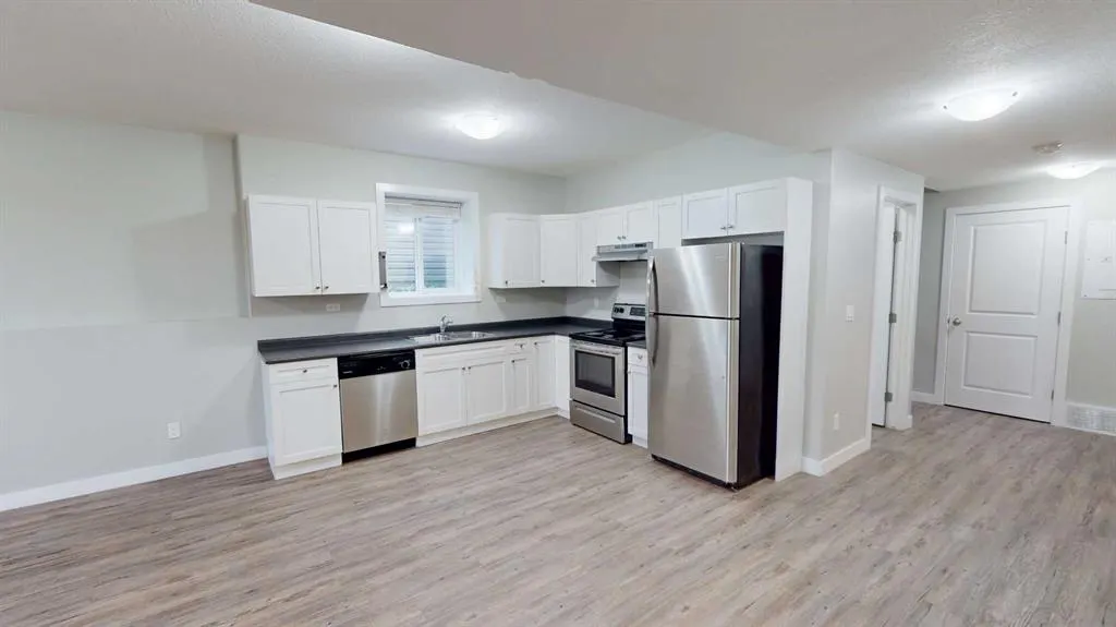 9613 113 Avenue, #B