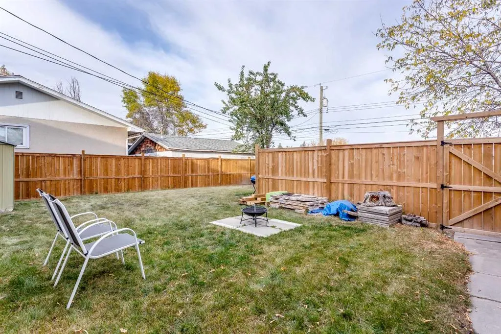 119 Maranda Close NE