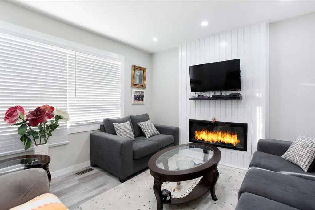 119 Maranda Close NE