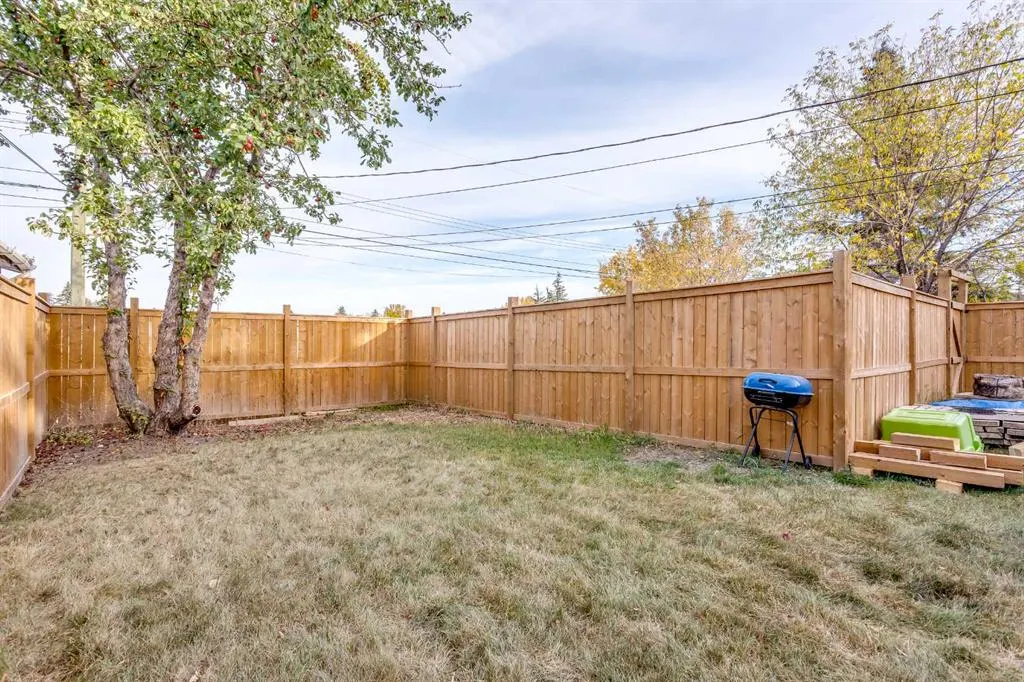 119 Maranda Close NE