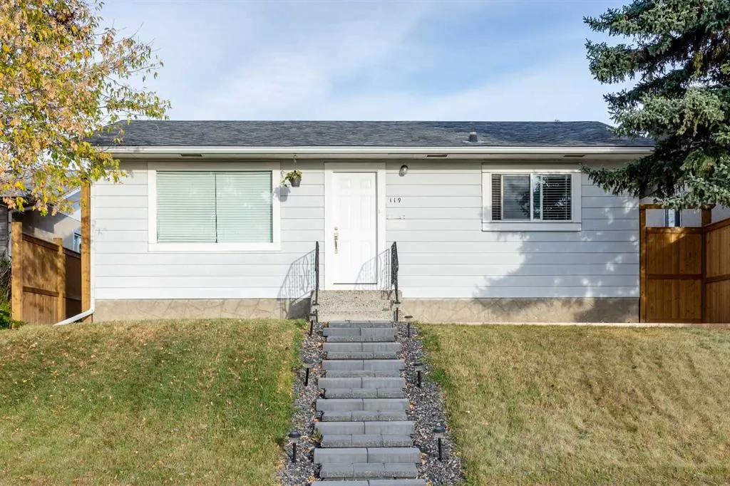 119 Maranda Close NE