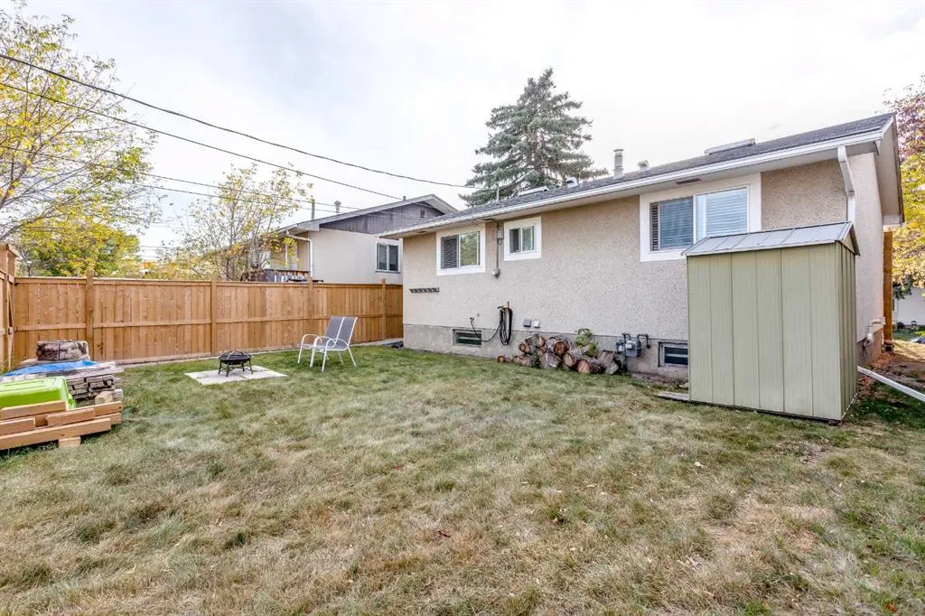 119 Maranda Close NE
