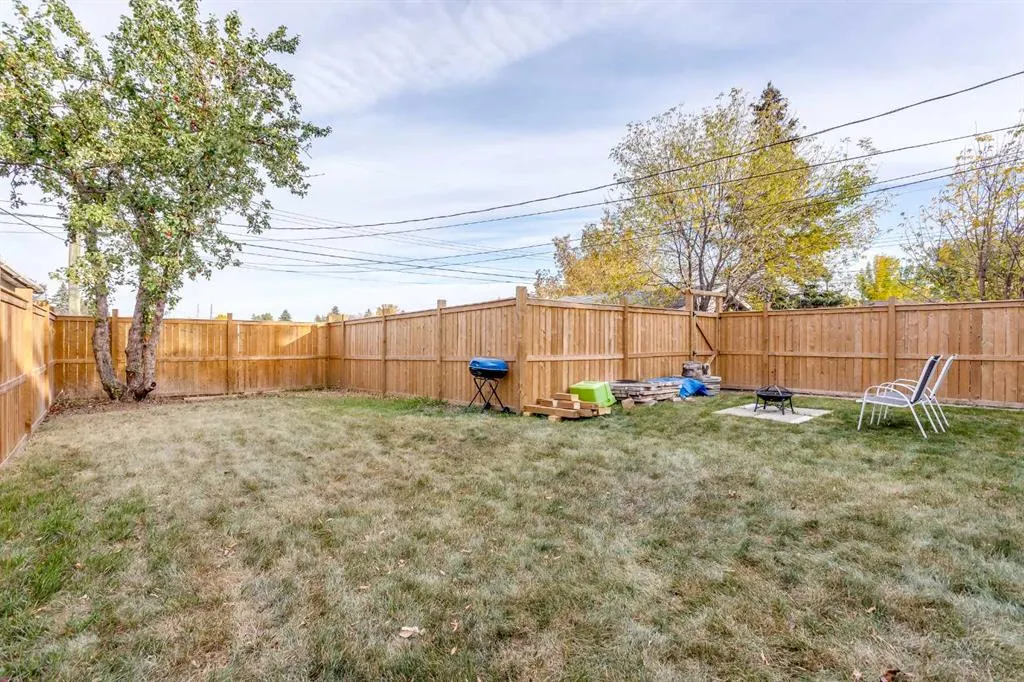 119 Maranda Close NE