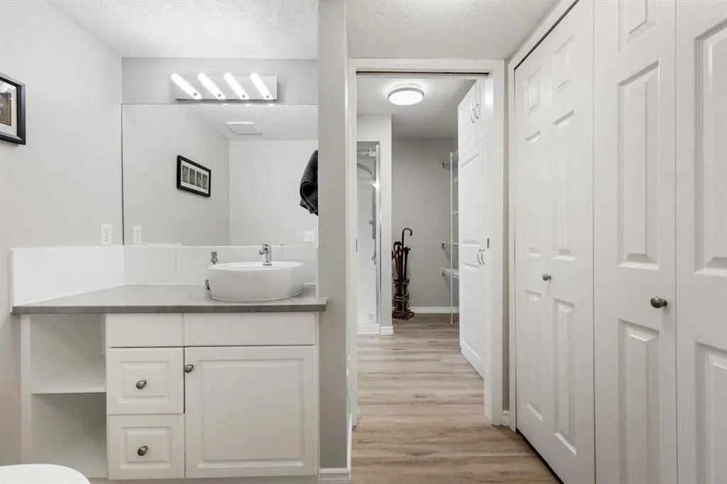 7239 Sierra Morena Boulevard SW, #404