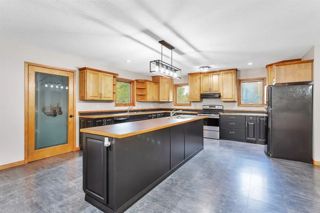390055 Range Road 7-0