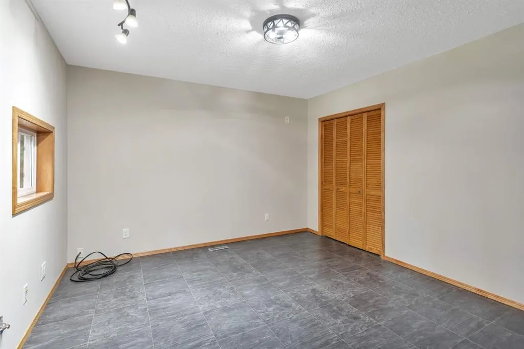 390055 Range Road 7-0
