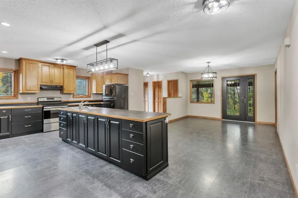 390055 Range Road 7-0