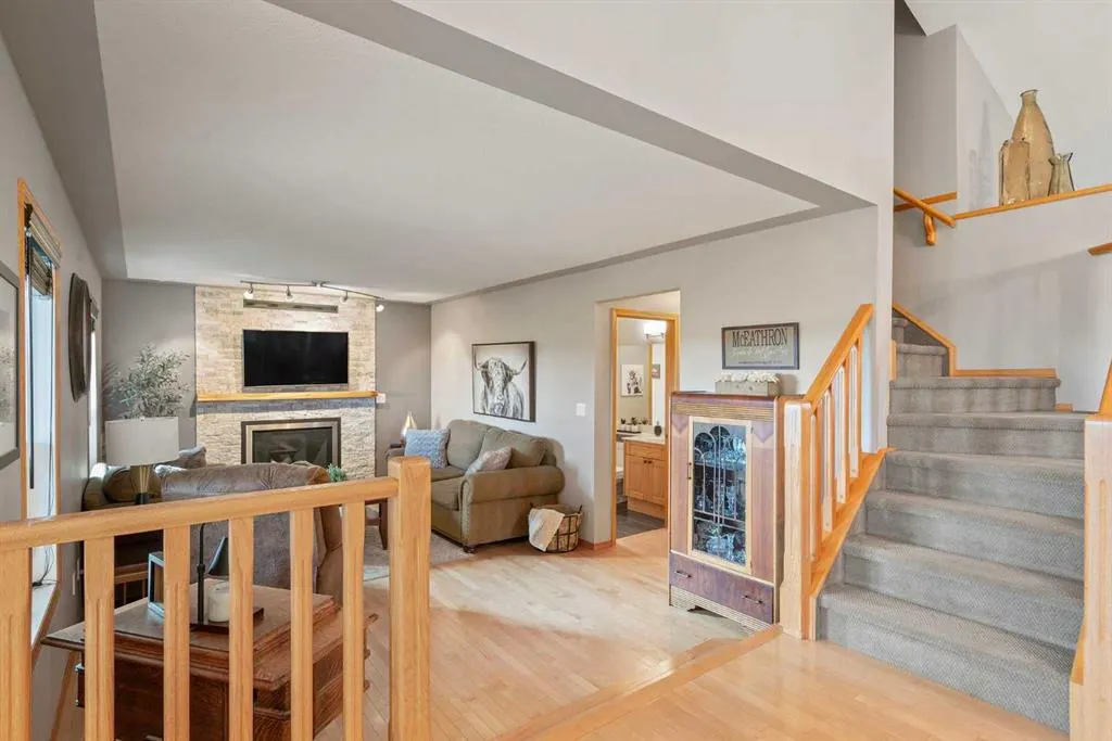 416 Meadowbrook Bay SE