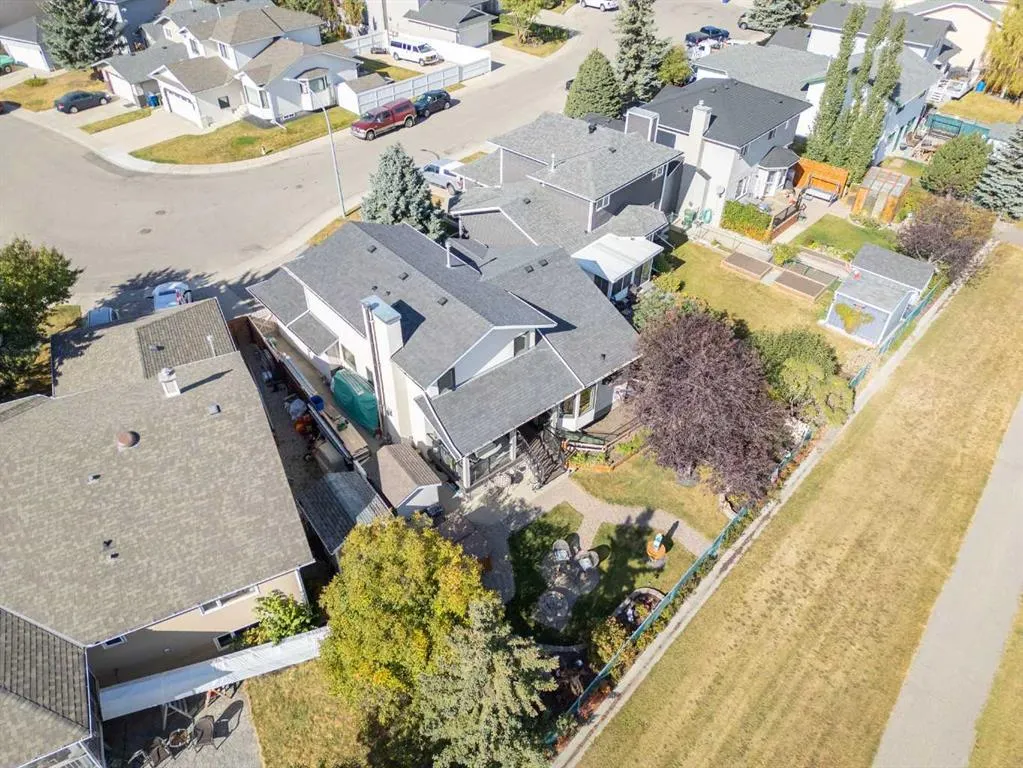 416 Meadowbrook Bay SE
