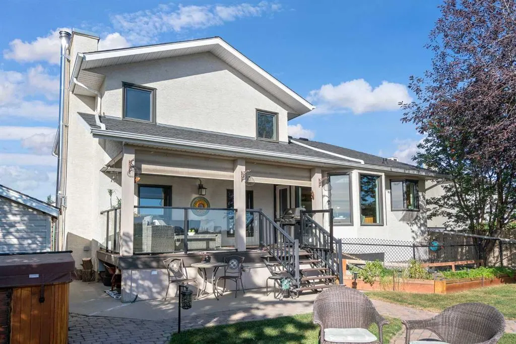416 Meadowbrook Bay SE