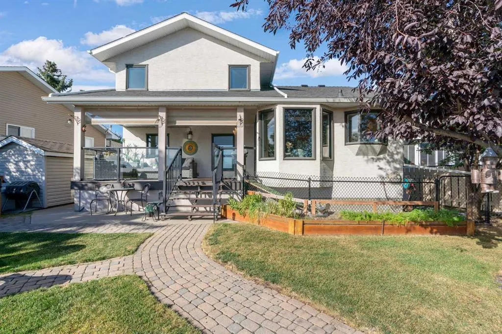 416 Meadowbrook Bay SE