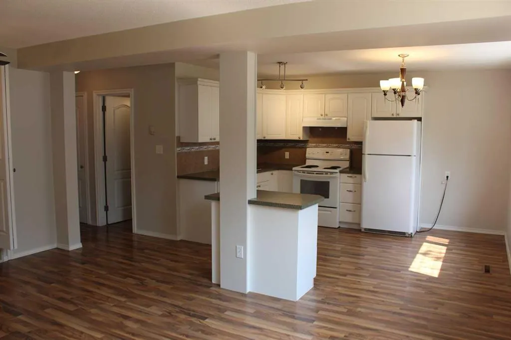 2240 Mayor Magrath Drive S, #2