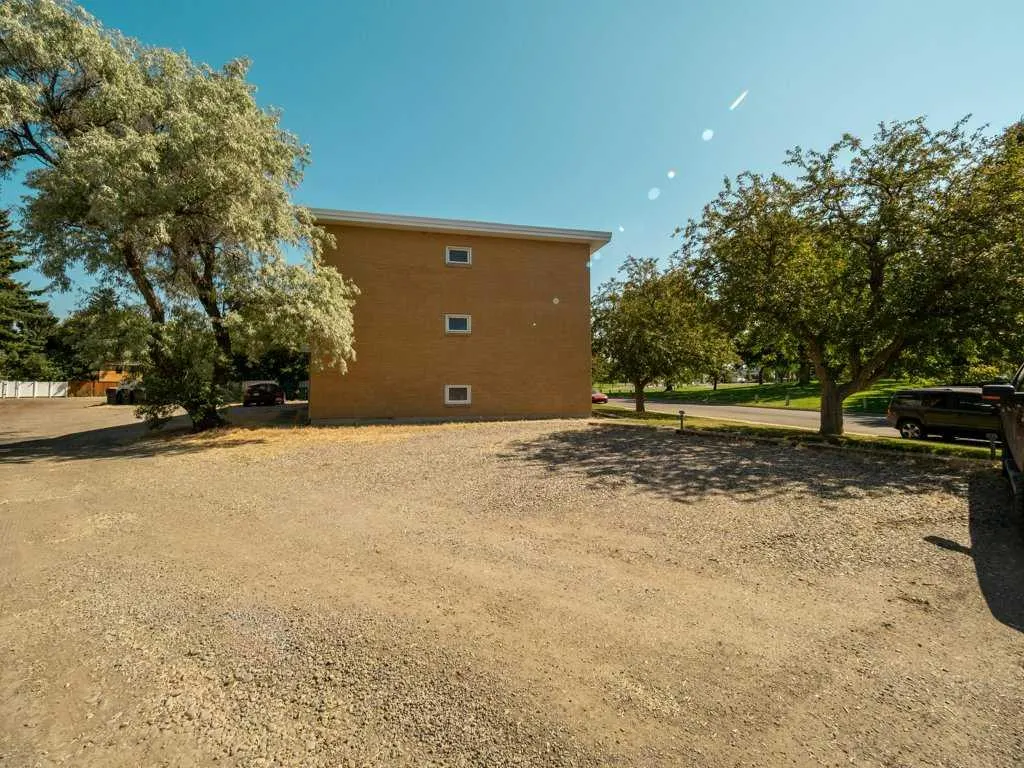 2240 Mayor Magrath Drive S, #2