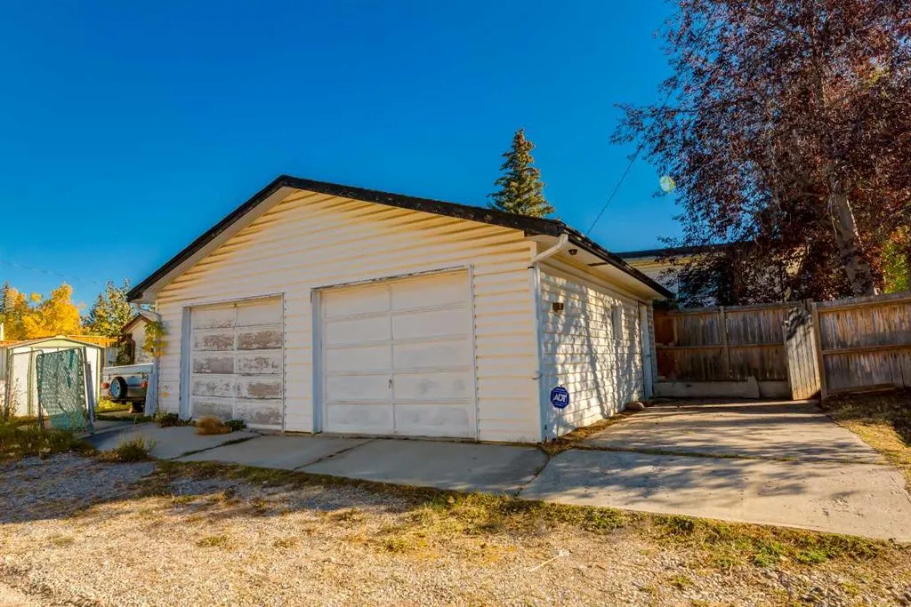 263 Silver Mead Close NW