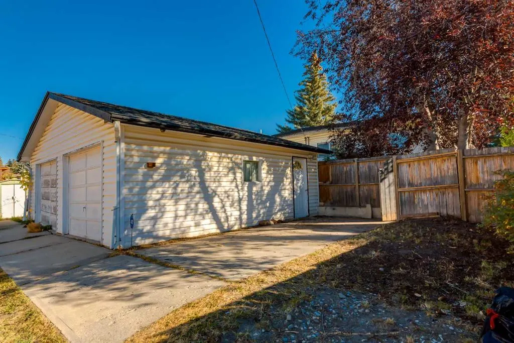 263 Silver Mead Close NW