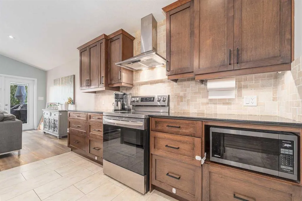 227 Mt Sundial Court W
