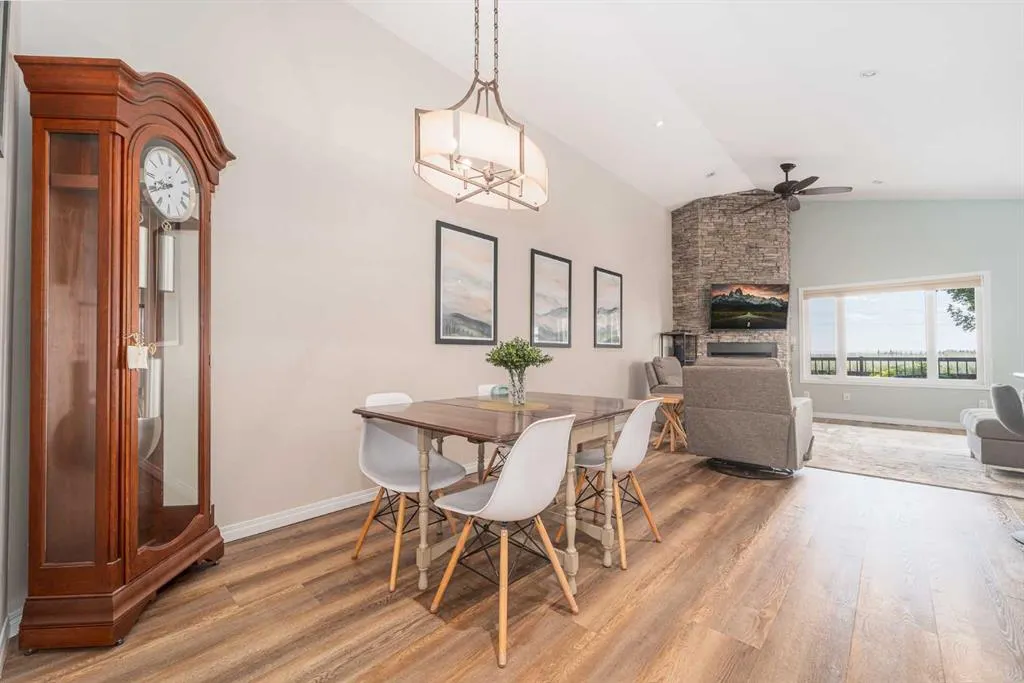 227 Mt Sundial Court W
