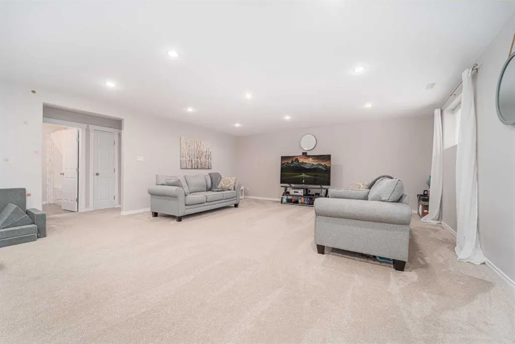 227 Mt Sundial Court W