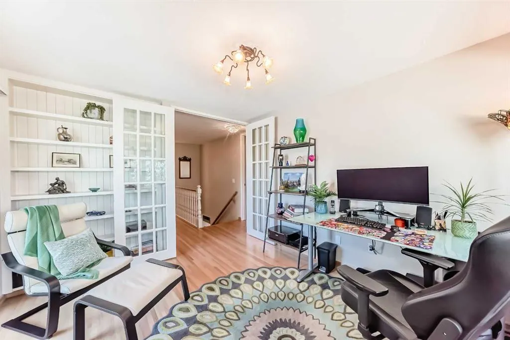 35 Oakmount Court SW, #9