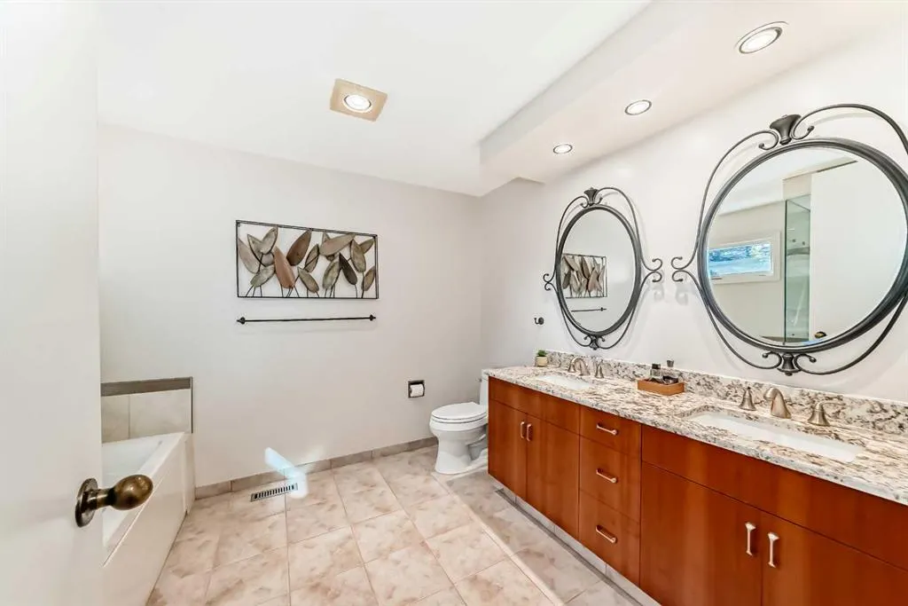 35 Oakmount Court SW, #9