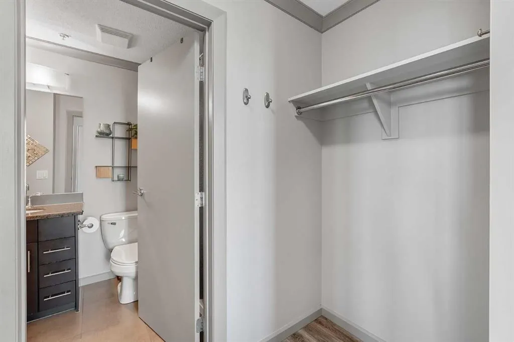 210 15 Avenue SE, #3204