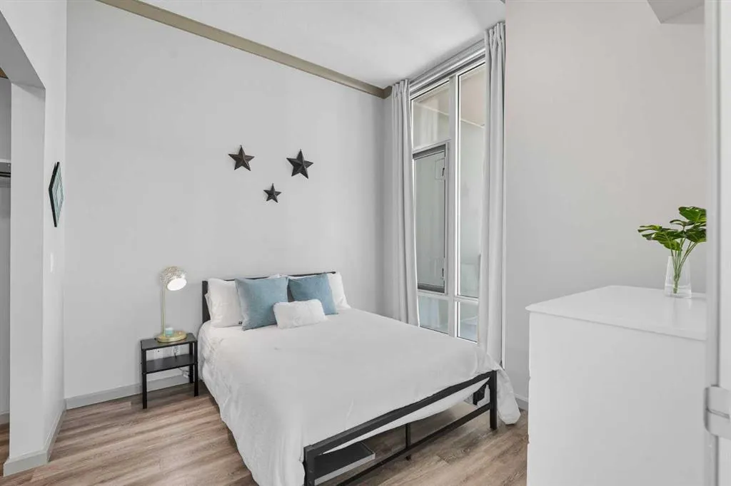210 15 Avenue SE, #3204