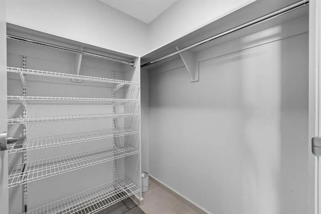 210 15 Avenue SE, #3204
