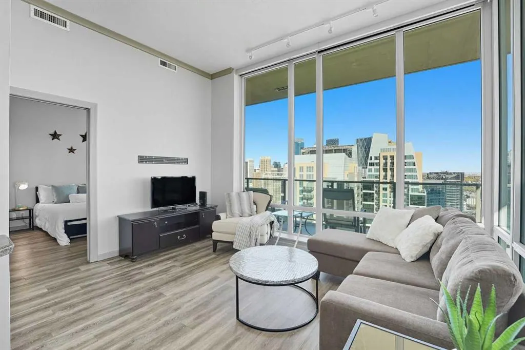 210 15 Avenue SE, #3204
