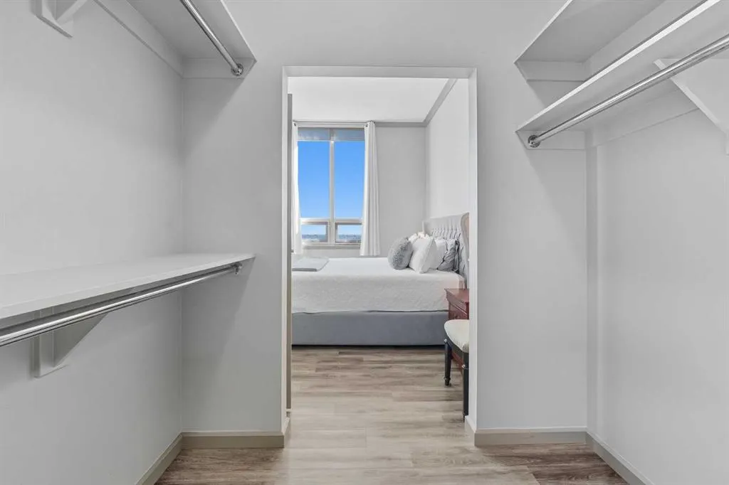 210 15 Avenue SE, #3204