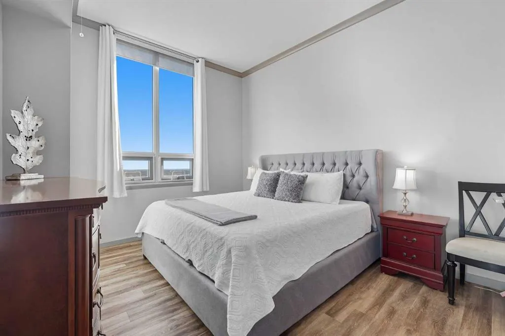 210 15 Avenue SE, #3204