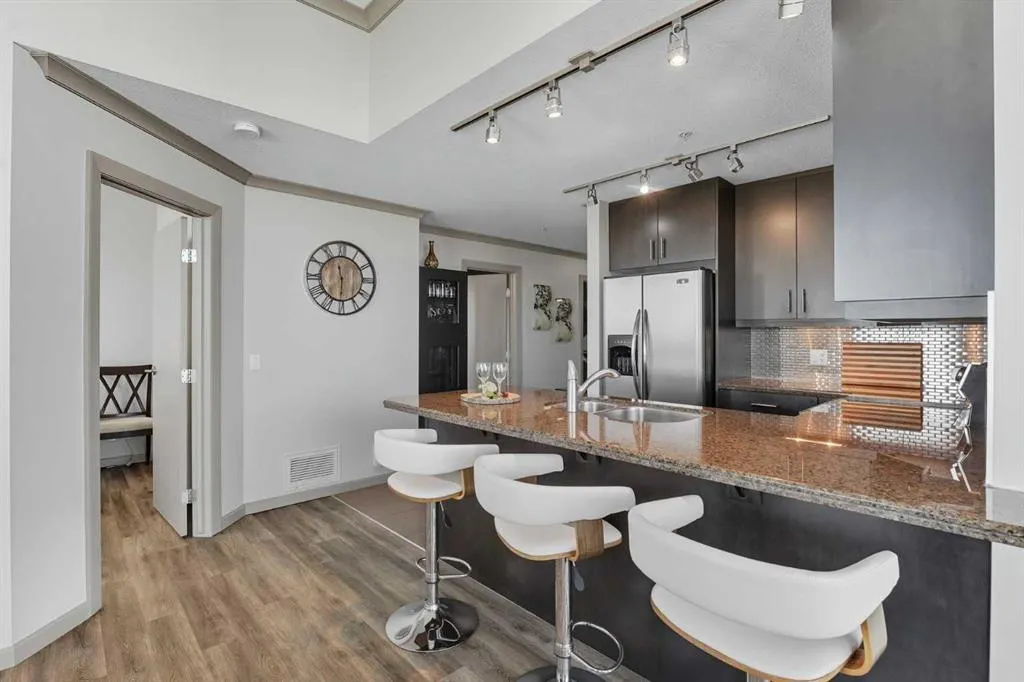 210 15 Avenue SE, #3204