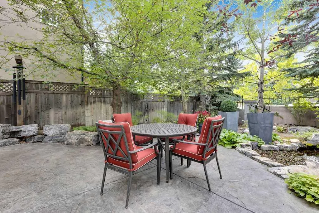 43 Aspen Meadows Green SW