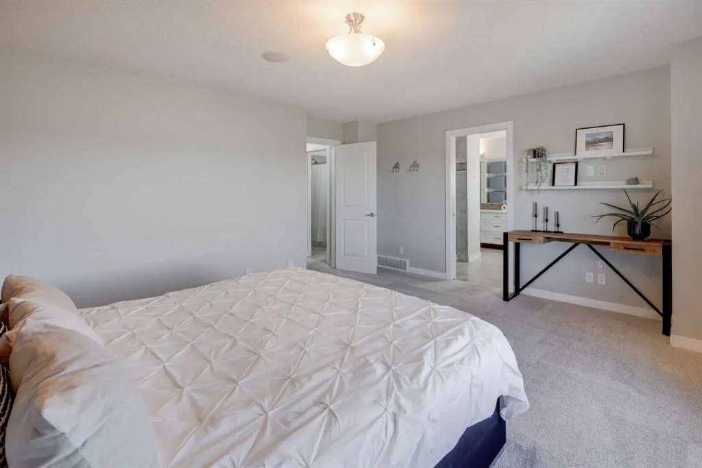 213 Kingsmere Cove SE