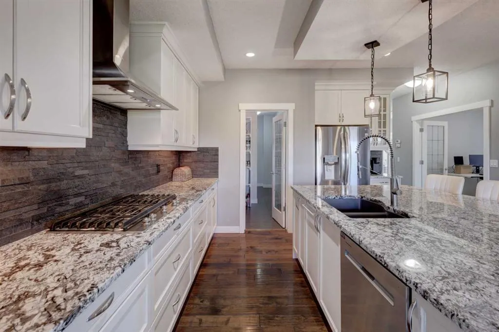 213 Kingsmere Cove SE