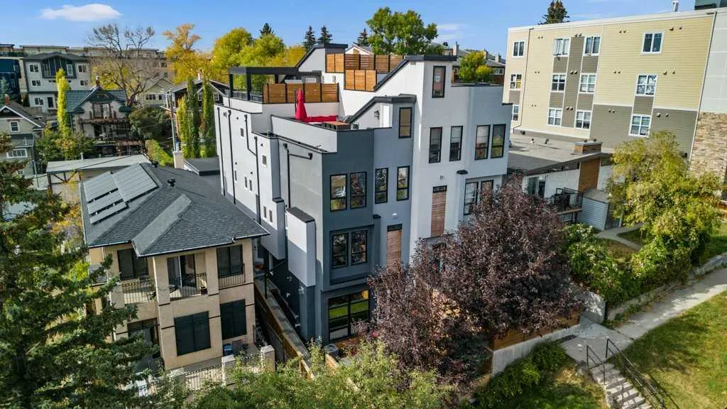 713 5 Street NE, #2