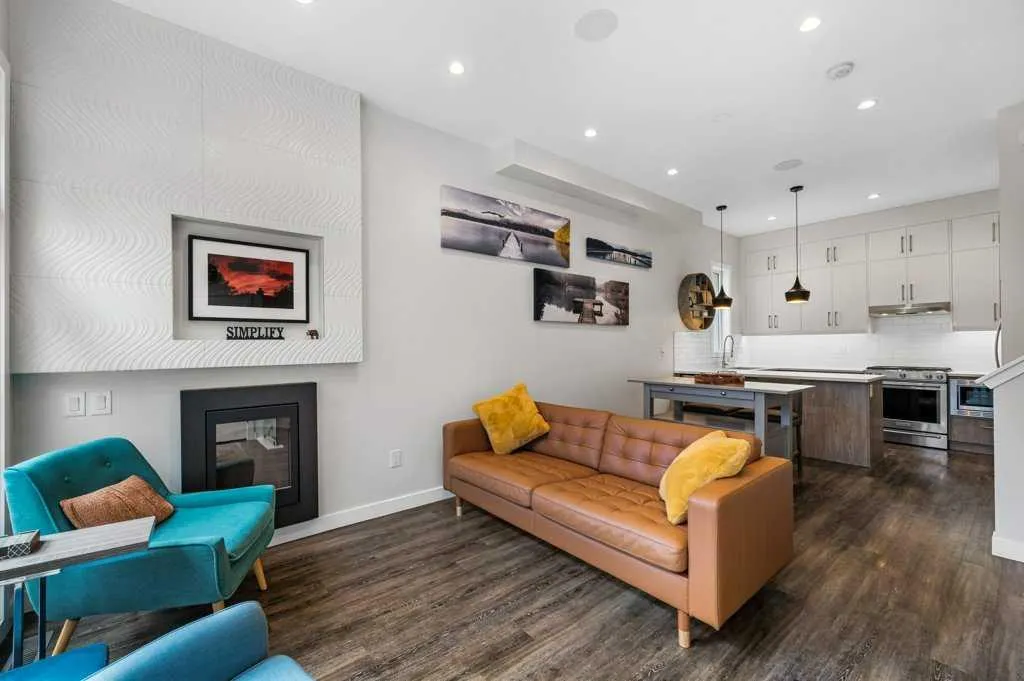 713 5 Street NE, #2
