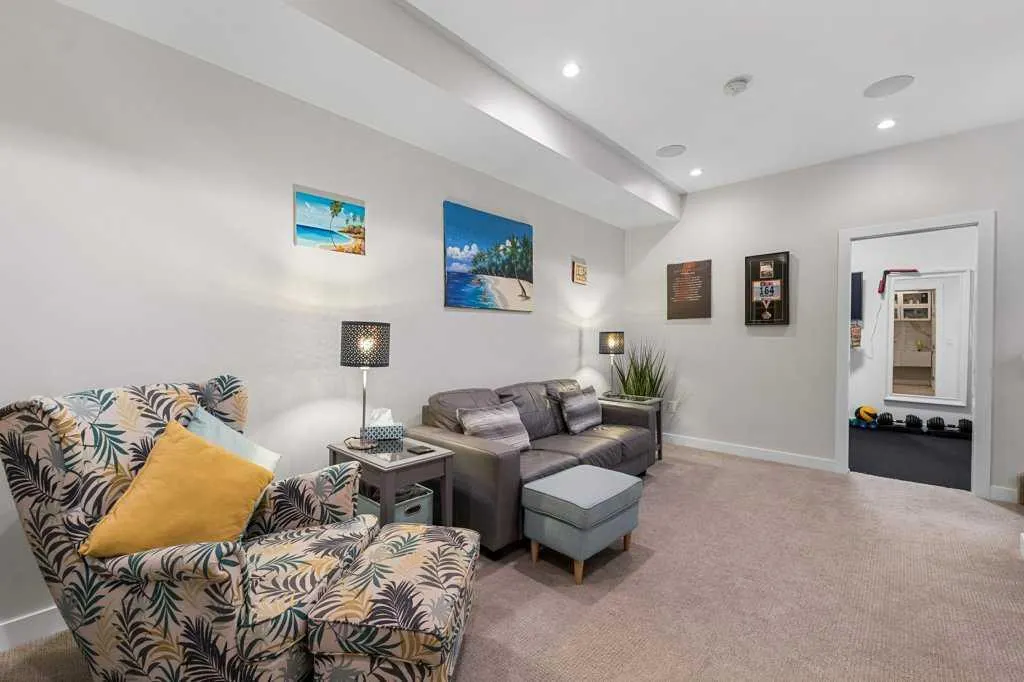 713 5 Street NE, #2