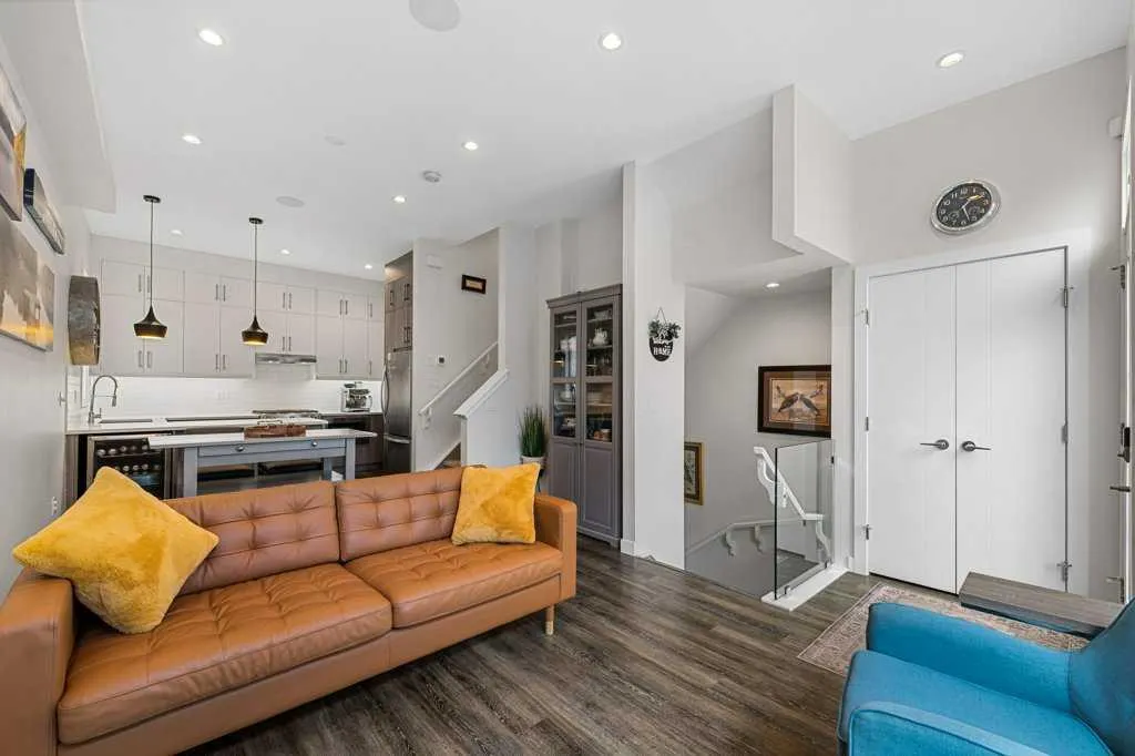 713 5 Street NE, #2