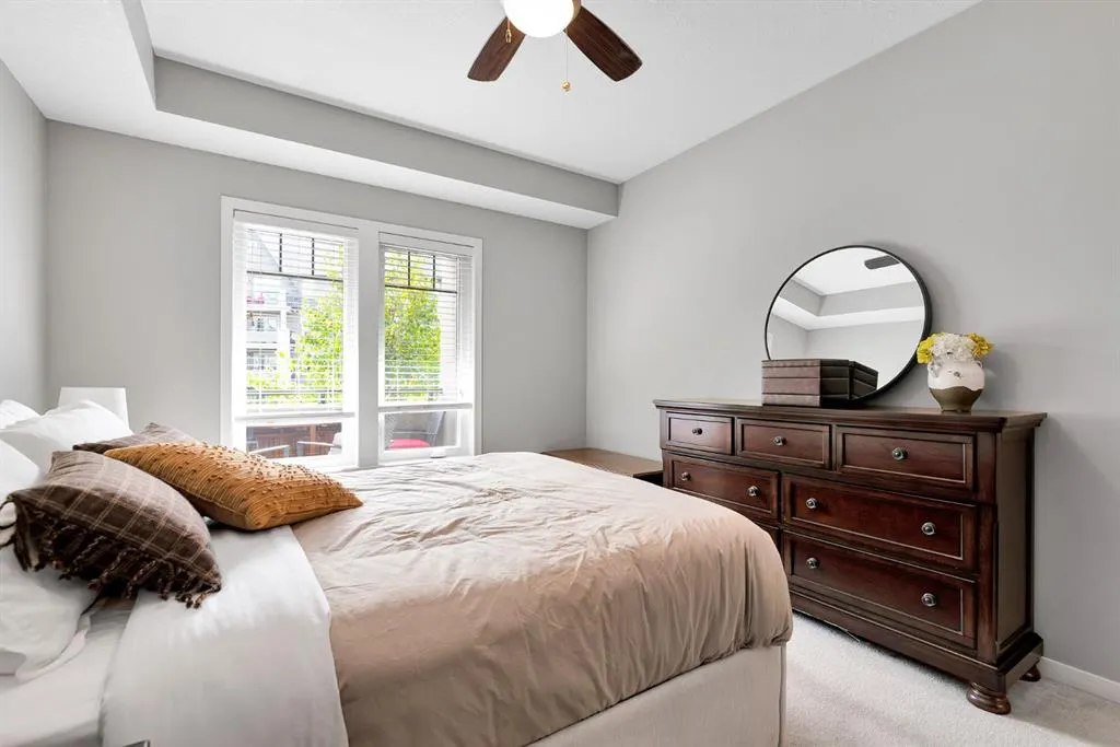 20 Mahogany Mews SE, #201
