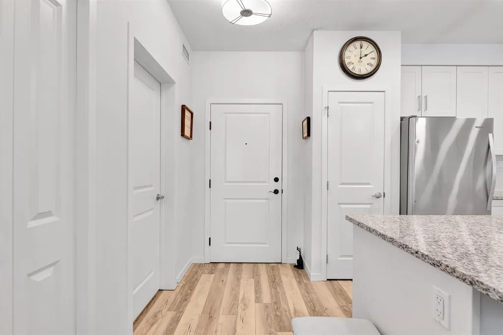 20 Mahogany Mews SE, #201