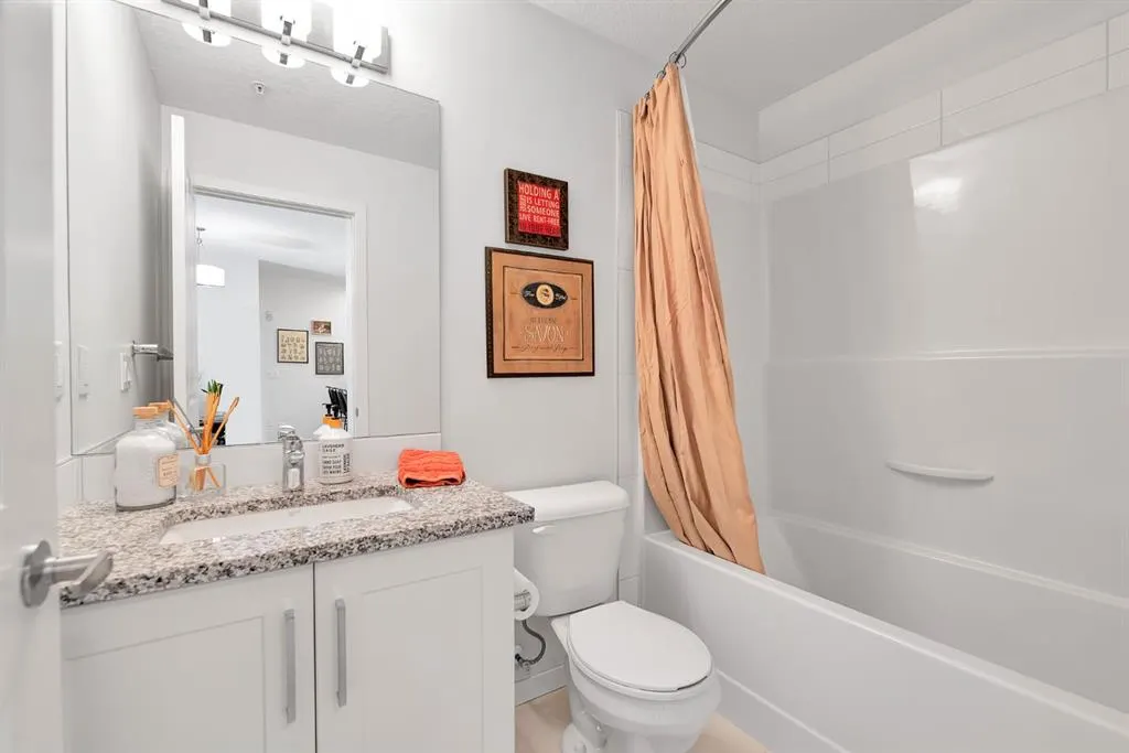 20 Mahogany Mews SE, #201